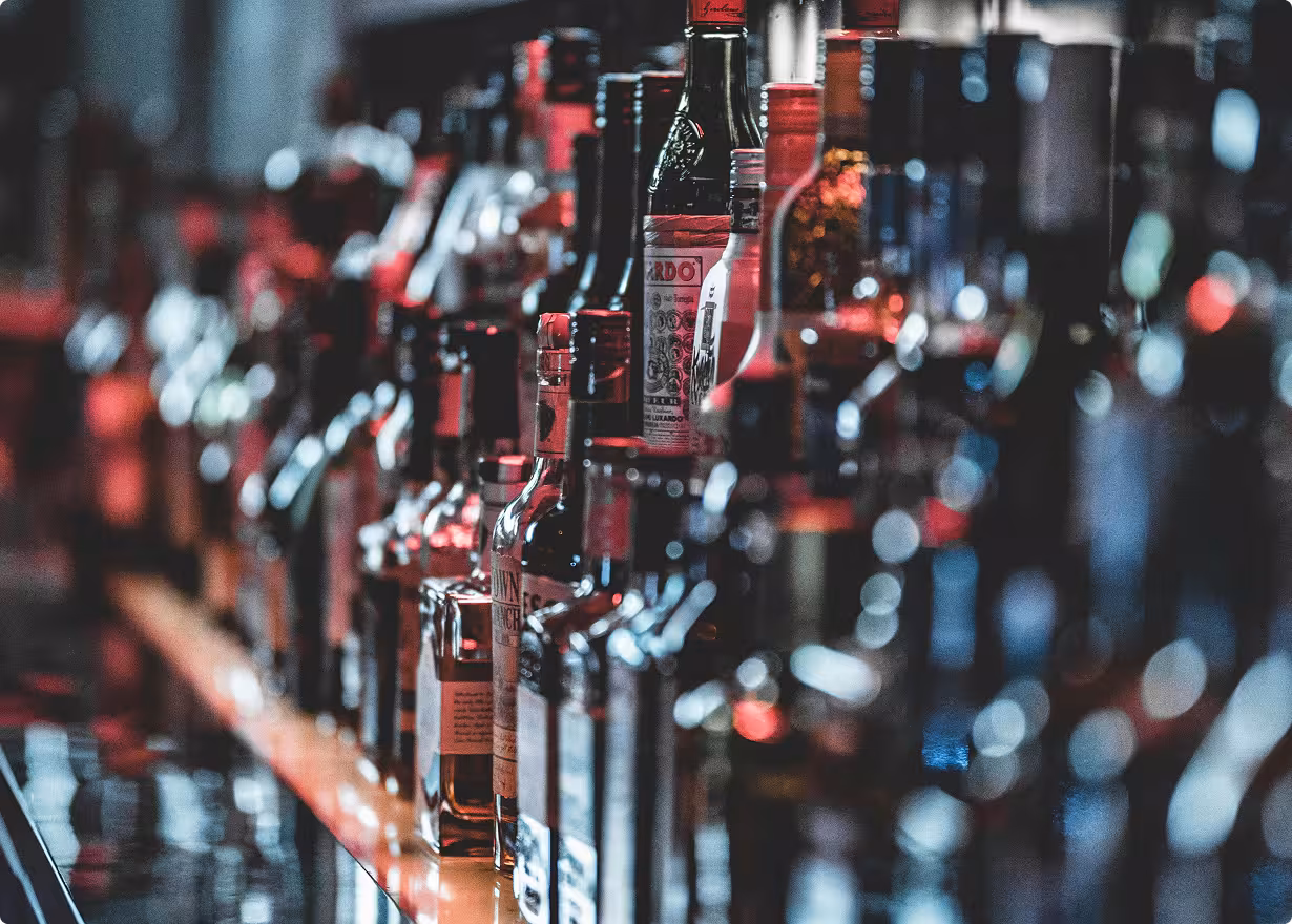 Barra con diversas bebidas para distribución mayorista en Lanzarote
